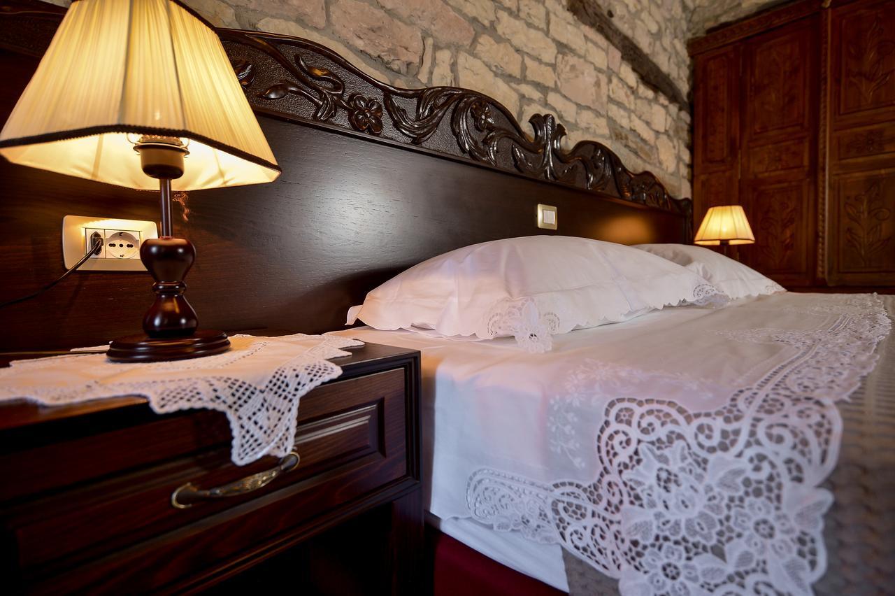 Hotel Kalemi 2 Gjirokaster Luaran gambar